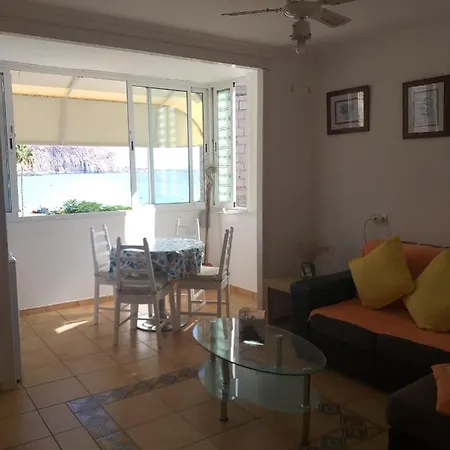 Casa Peter Los Cristianos Centro A 20 Metros Del Mar Dom wakacyjny *